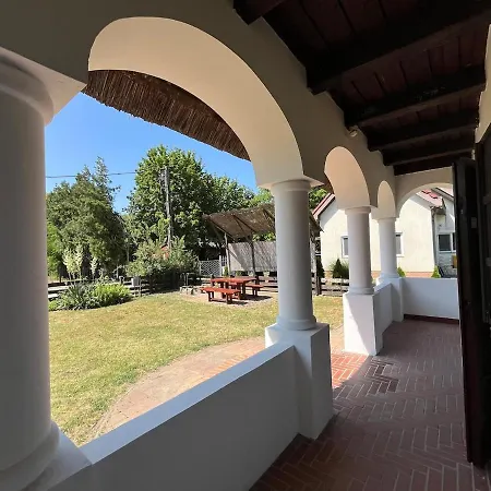 בית נופש The Nadas House Abádszalók